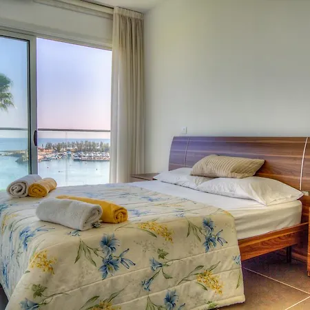 Beachfront Trident Apartamento *