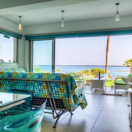 Apartamento Beachfront Trident