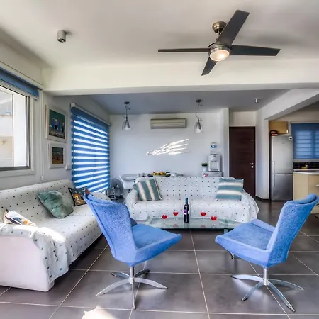 Beachfront Trident Apartment