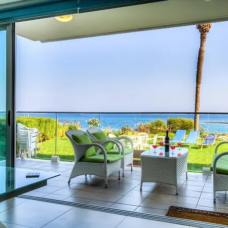 Apartment Beachfront Trident *