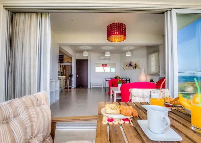 Beachfront Trident 2 *