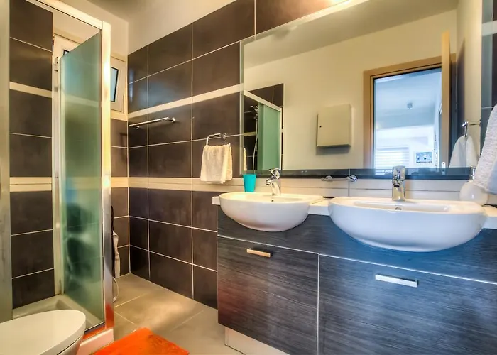 Beachfront Trident 2