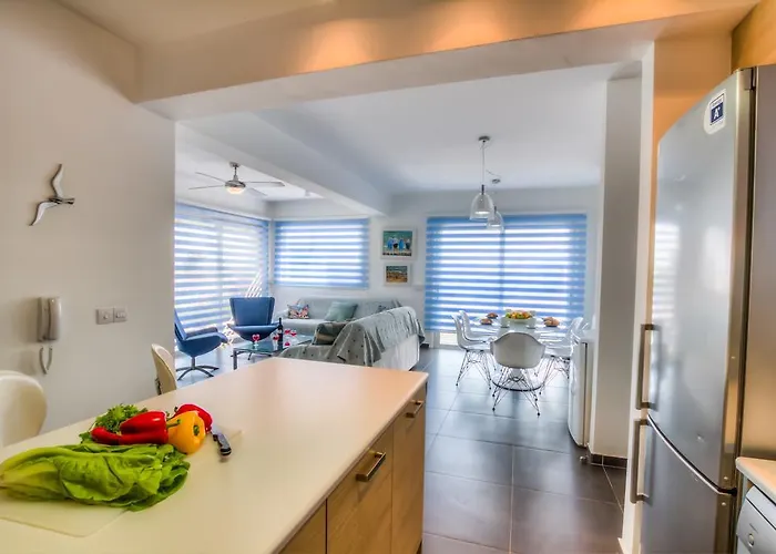 Beachfront Trident Lägenhet Protaras