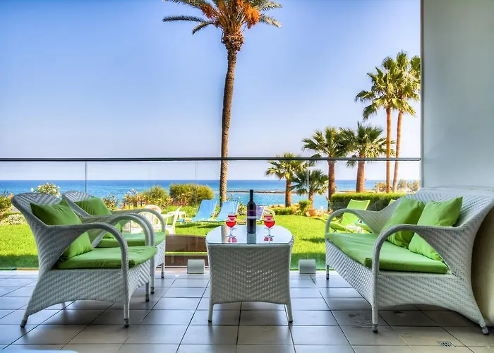 Beachfront Trident 2 * Protaras