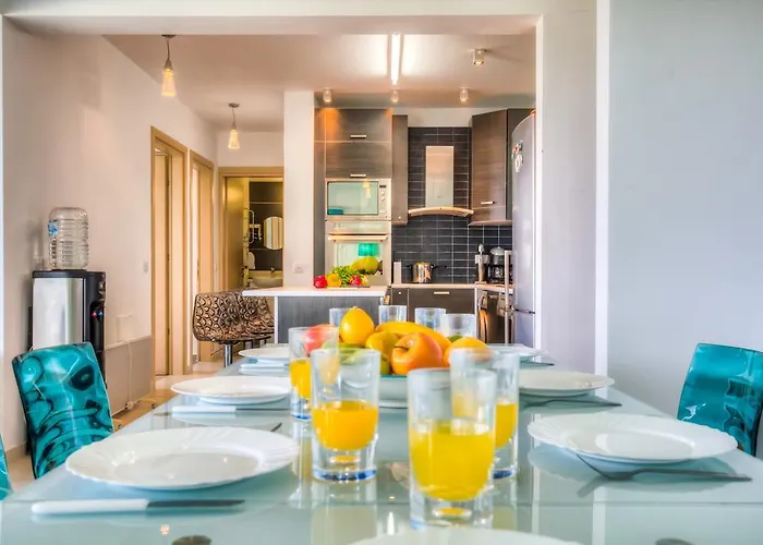 Beachfront Trident 2 *