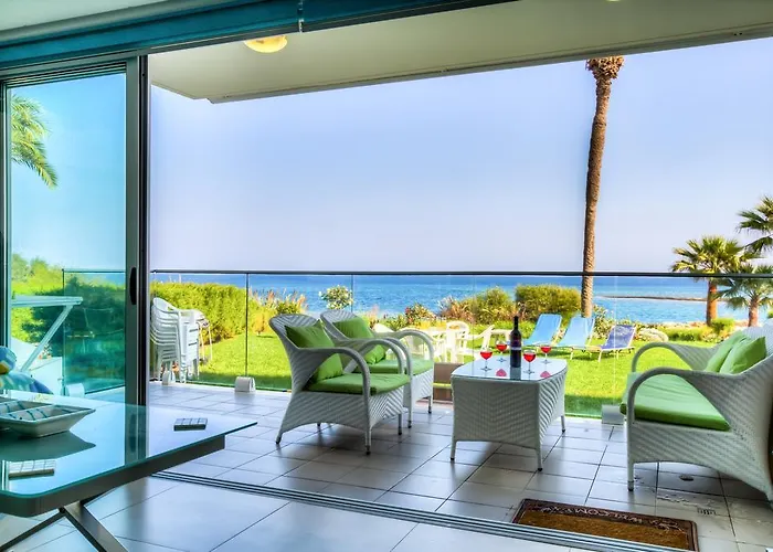 Διαμέρισμα Beachfront Trident *